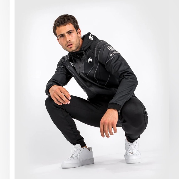 NWT UFC Venum Authentic Fight Night 2.0 Kit by Venum Men's Walkout Hoodie - Picture 3 of 5